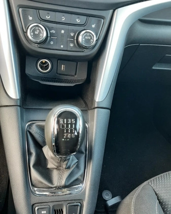 Opel Zafira cena 46900 przebieg: 186000, rok produkcji 2018 z Leszno małe 154